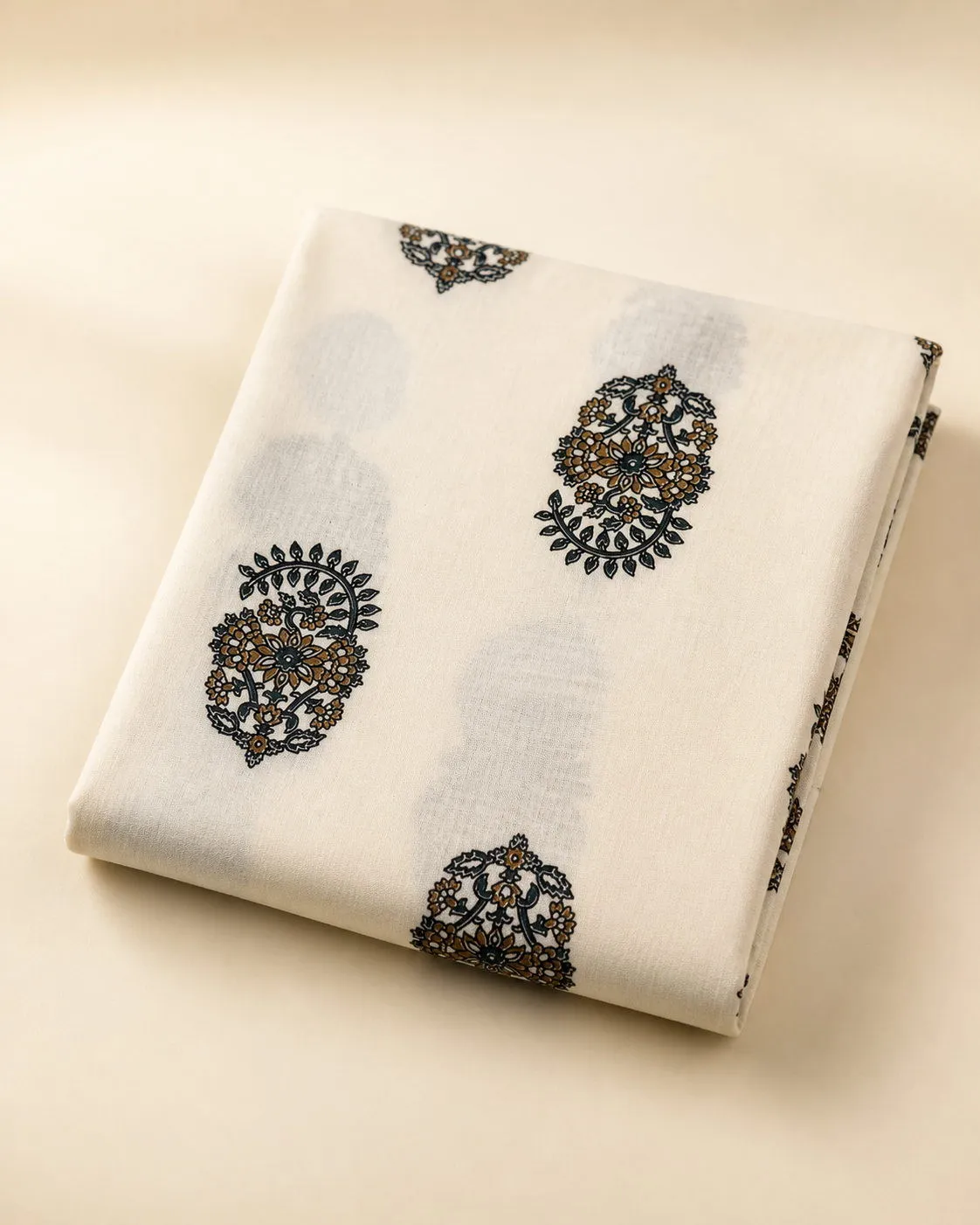 Noir Paisley Ivory Nighty Fabric